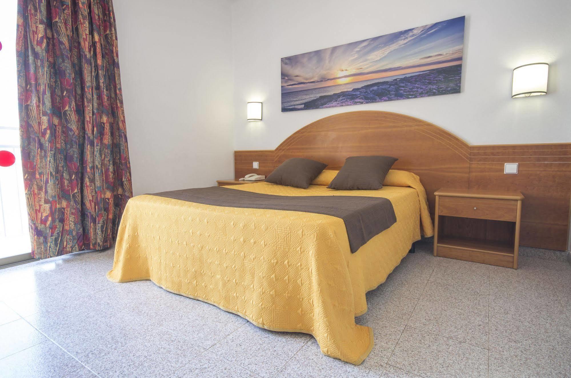 Sant Antoni de Portmany Hotel Brisa - Adults Only מראה חיצוני תמונה