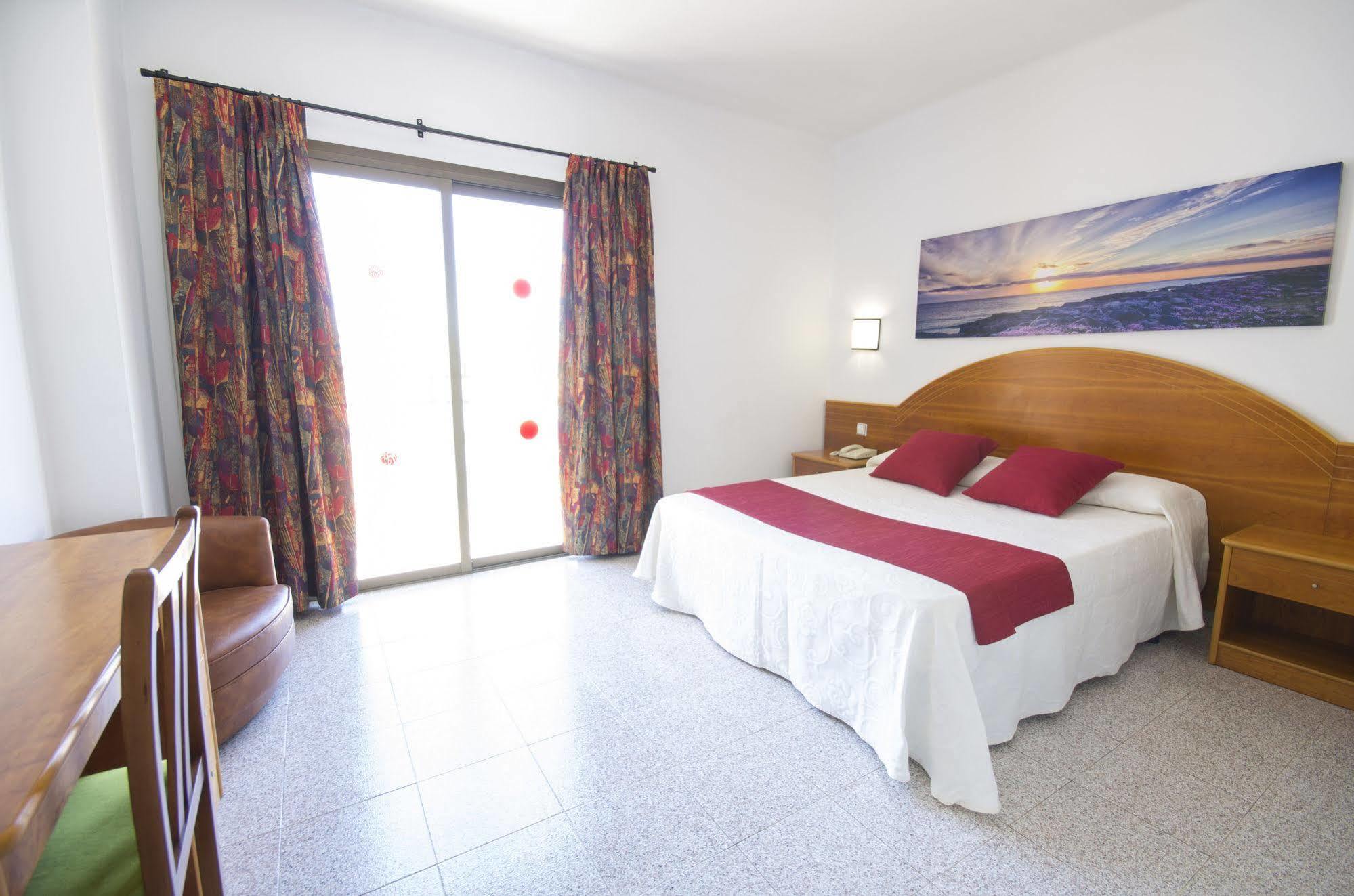 Sant Antoni de Portmany Hotel Brisa - Adults Only מראה חיצוני תמונה